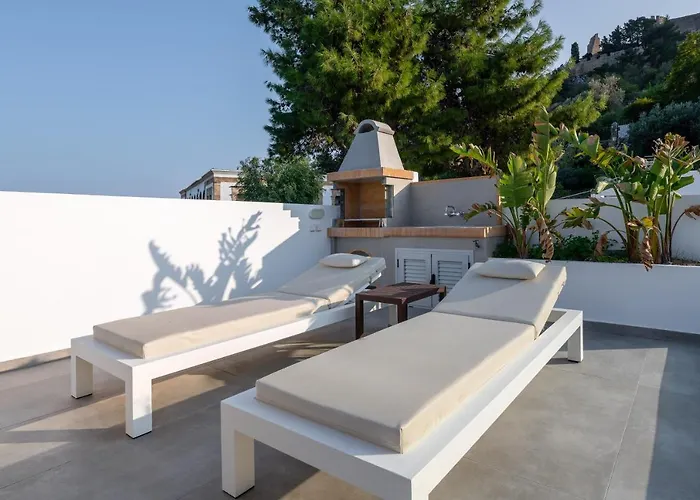 Lindos Shore Summer House With Jacuzzi And Sea View !!!